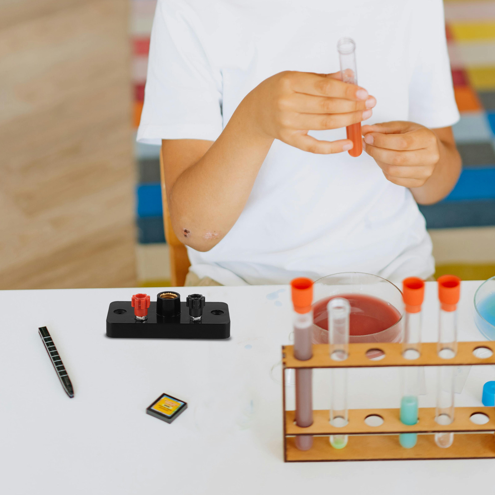 مقبس لمبة E10 بمسمار لتثبيت ال - مراجعة Science Experiment وسعره